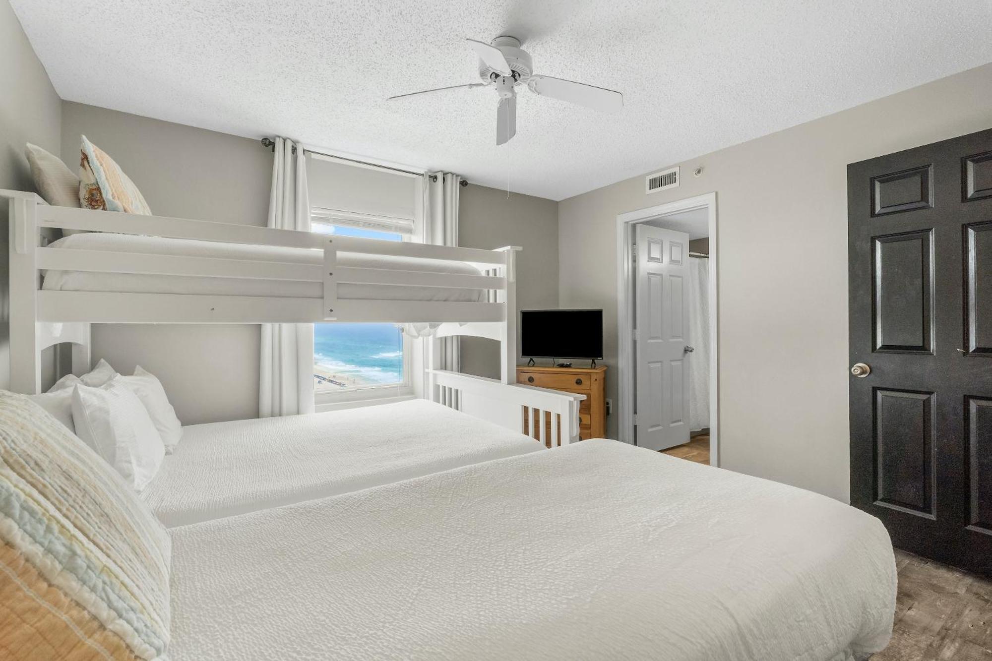 Pelican Beach Resort By Panhandle Getaways Дестин Номер фото