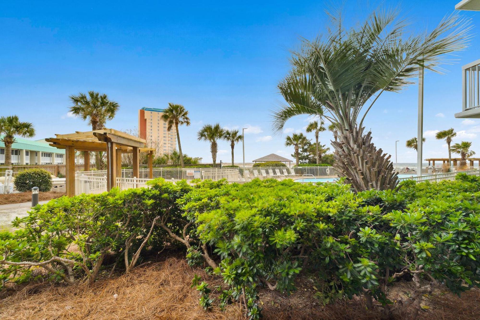 Pelican Beach Resort By Panhandle Getaways Дестин Номер фото