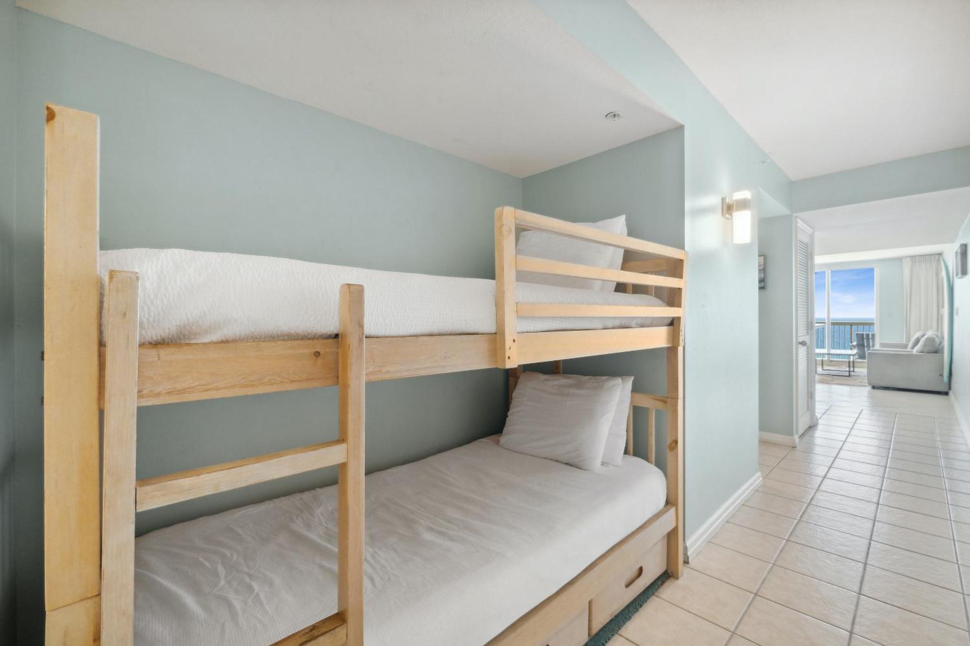 Pelican Beach Resort By Panhandle Getaways Дестин Номер фото